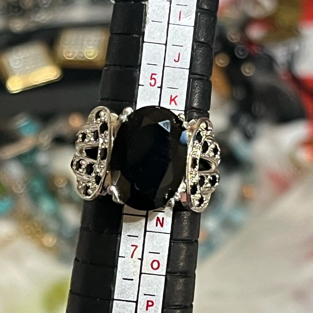 Source Unknown Black Gemstone Silver Ring - Picture 12 of 13